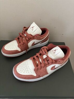 Nike Women’s Air Jordan Low-Top Shoes
